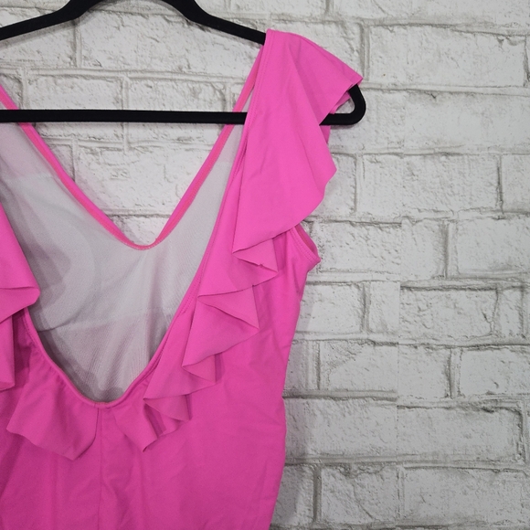 Hot pink one-piece low back swimsuit - Picture 10 of 12